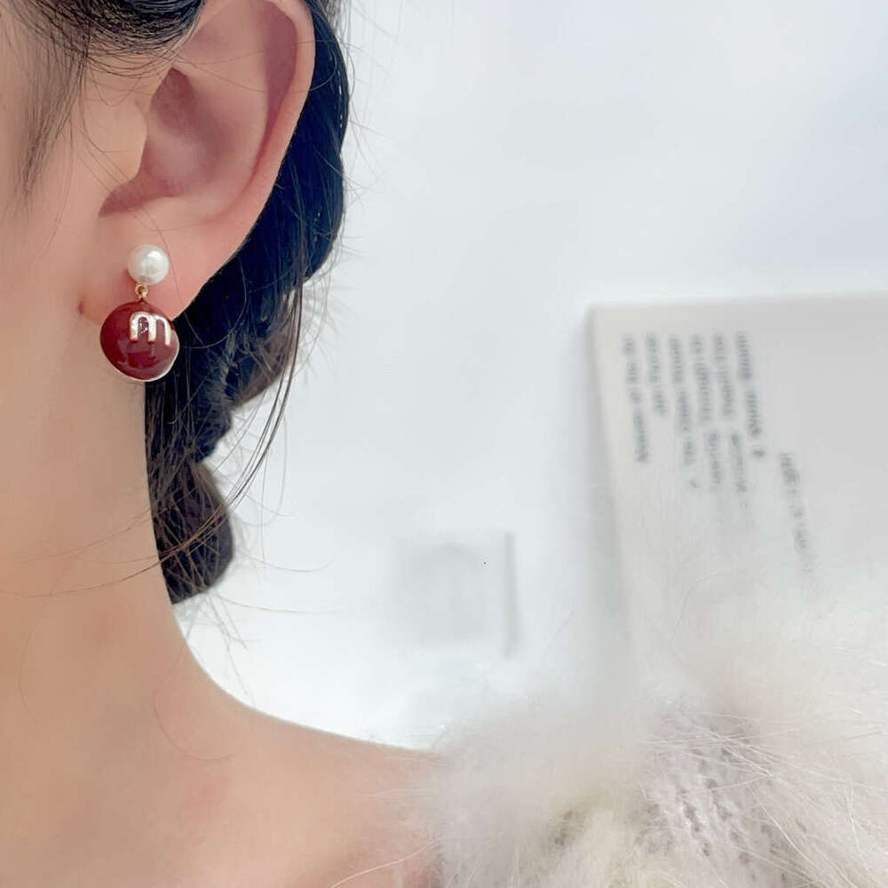 High-end Wine Red Brown Bead Short Unique Design Sense Stud Fashionable Elegant Earrings e13