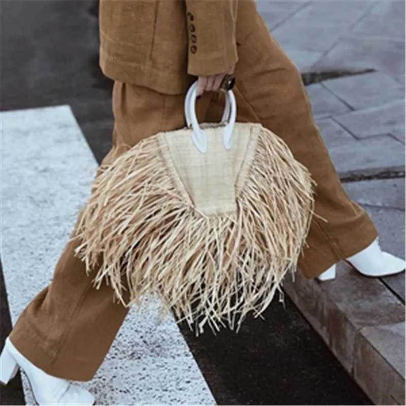 tassel Woven raffia straw Beach Bag Woven Shoulder Bag Raffia Circle Rattan Bags Bohemian Summer Vacation Casual bag Y250729