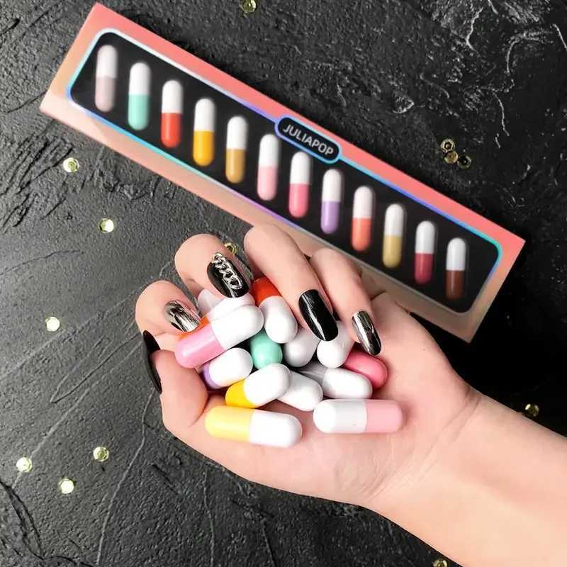 12 Lipsticks Long-lasting Lip Plumping Capsule Lipstick Matte Lip Gloss Mini Velvet Lipstick Set Cosmetics Valentines Day Gift G250729
