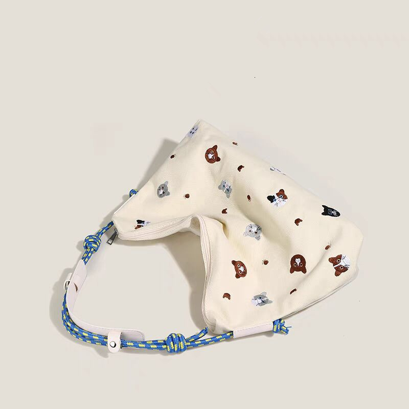 Summer New Women's Shoulder Bag Embroidered Cat Pattern Handbag New Art Cute Portable Canvas Bag New Designer Bag New Designer Luxury Handbag