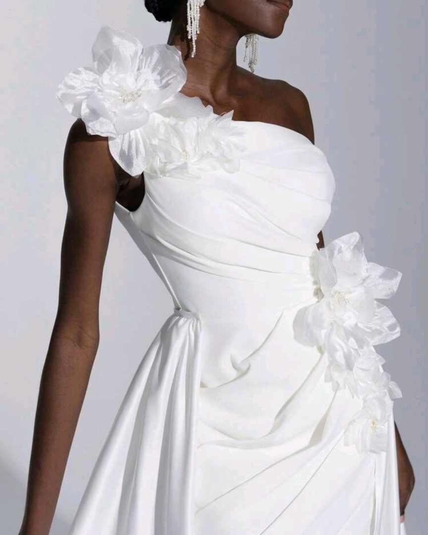 Classic Wedding Dress Mermaid Gowns Sleeveless One Shoulder 3D Appliques Floor-Length Formal Bridal Gowns Plus Size Customized Vestido de novia