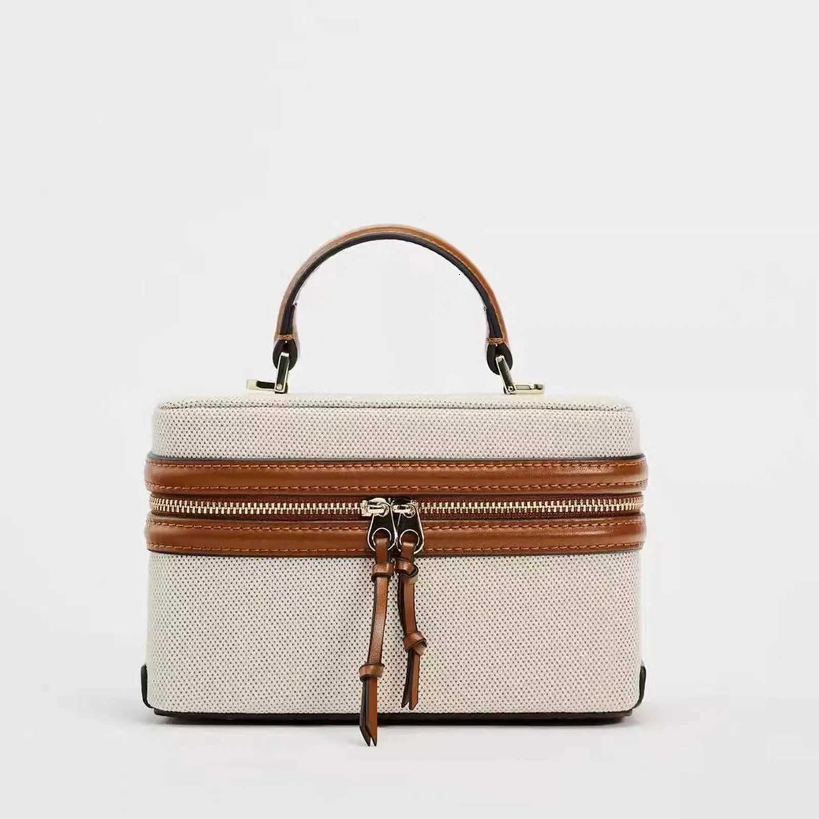 2024 WenS Portable Hard Fi Small Square Bag Structure Bag Shoulder Crossbody Bag Gift Ideas Gift Items Y250730