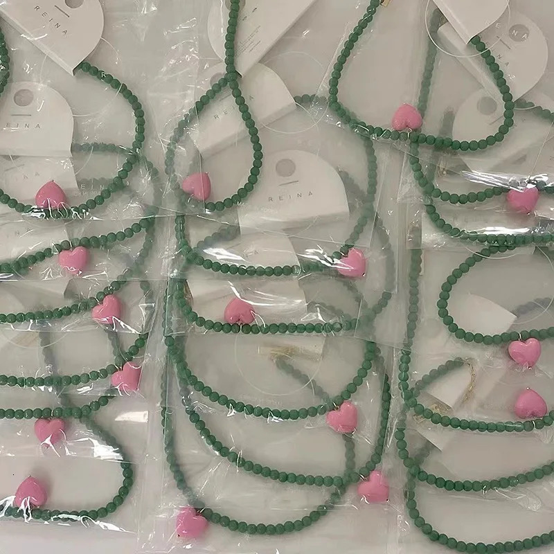 Trend Vintage Resin Acrylic Pink Love Heart Green Beaded Necklace for Women Aesthetic Jewelry Fashion Neck Accessories 250729