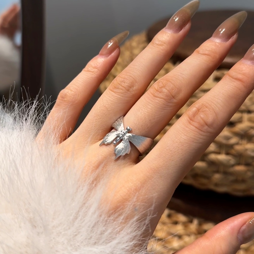 Chic & Stylish Ladys Butterfly Motif Ring Made from Genuine 925 Silver