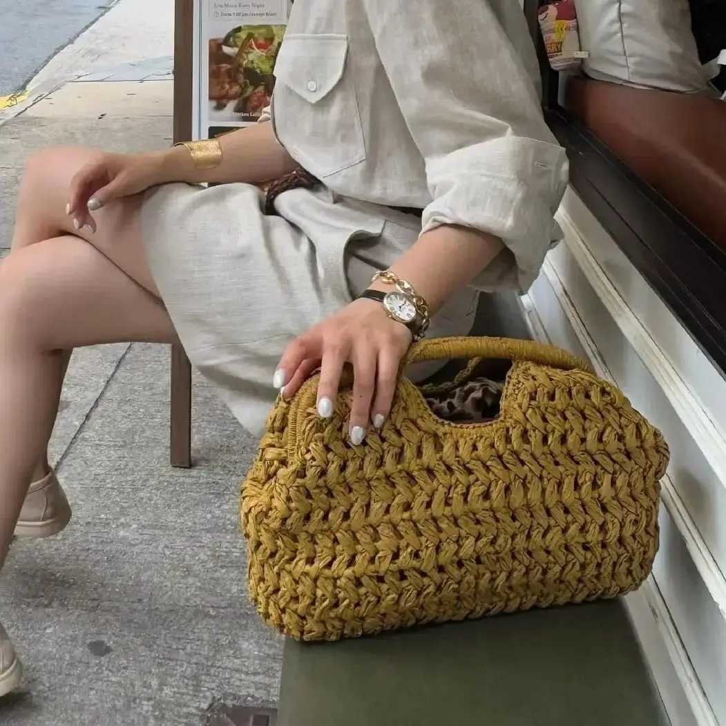Elegant Ladies Chain Woven Handbag Straw Shoulder Bag Fashionable Raffia Crossbody Beach Bag Summer New Versatile Womens Bag Y250729
