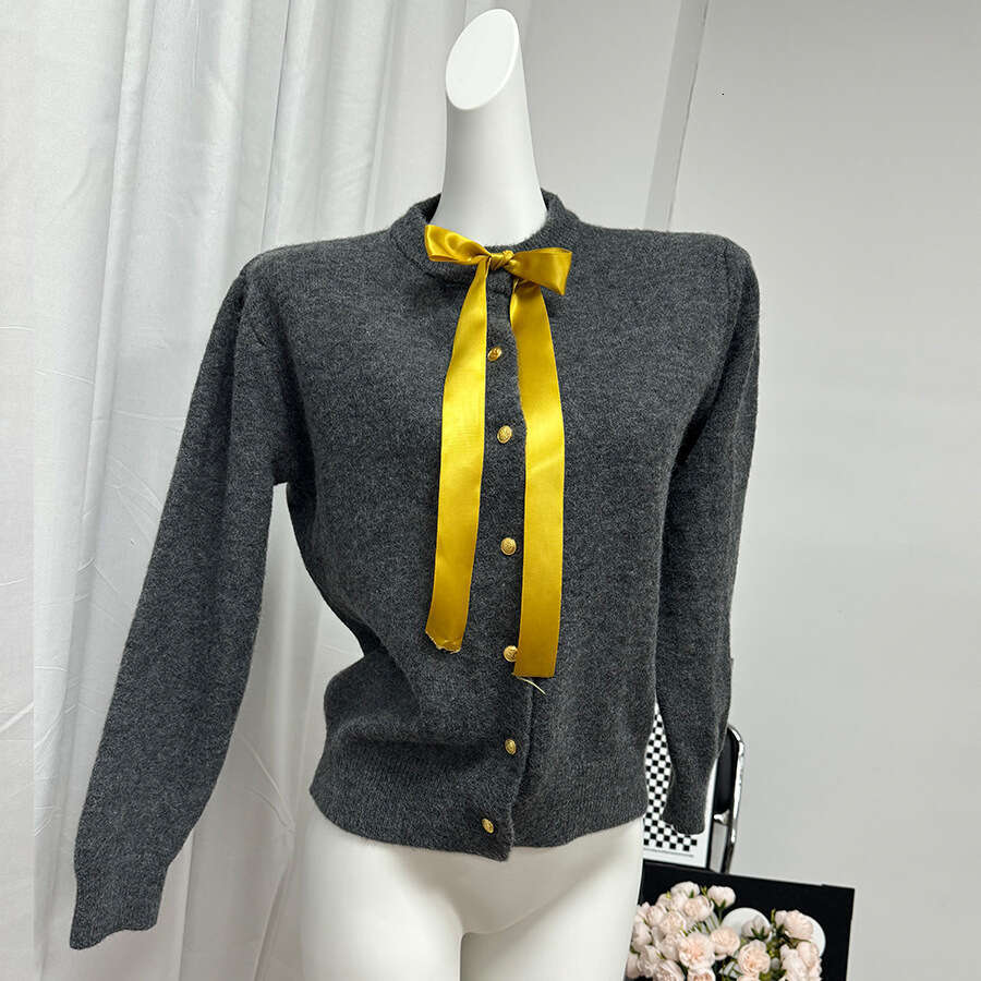 Spring New Style Round Neck Short Knitted Cardigan With Small Gold Buttons, Versatile And Simple Design B5