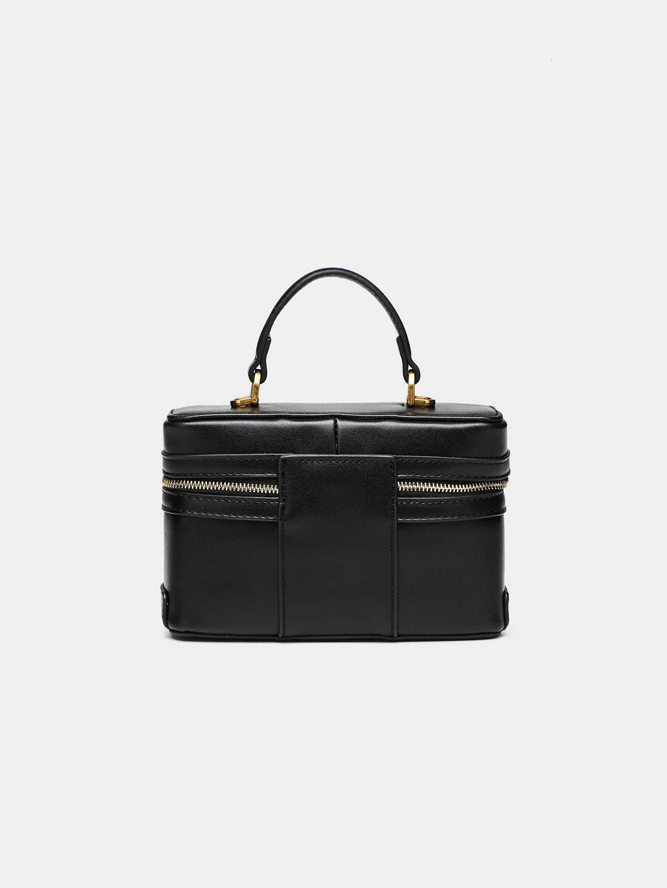 2024 Summer New Fi All-in-One Black Single Shoulder Popar Portable Hard Fi Small Square Bag Y250730