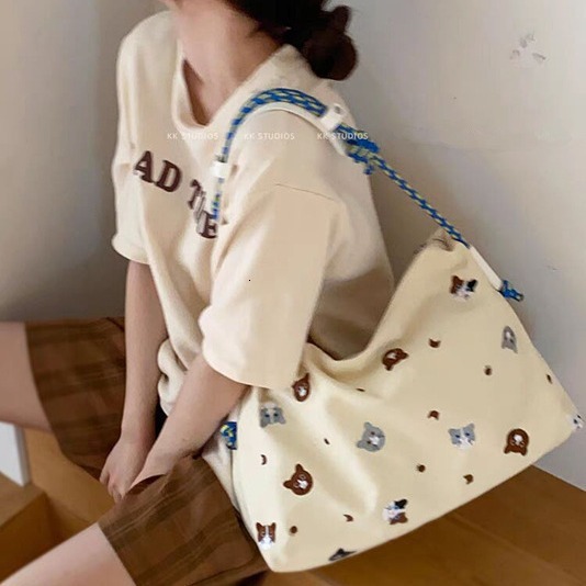 Summer New Women's Shoulder Bag Embroidered Cat Pattern Handbag New Art Cute Portable Canvas Bag New Designer Bag New Designer Luxury Handbag