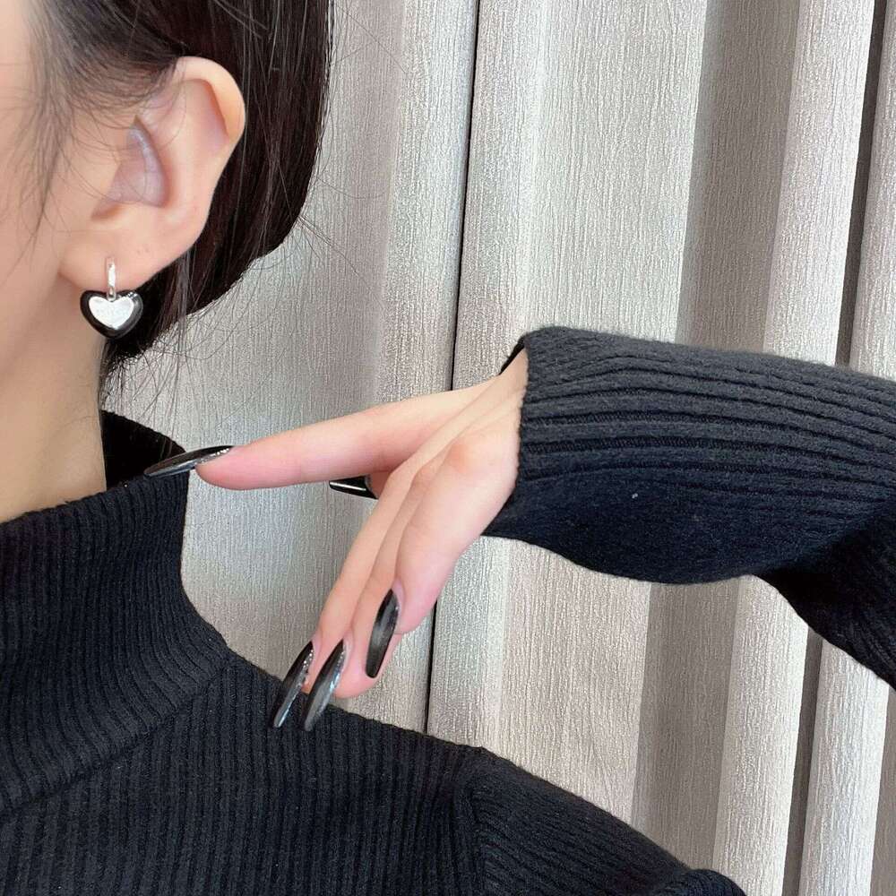 Heart Women, Unique Design, High-end 2024 New Style, Sweet Cool Simple Versatile Style Earrings for Women 867