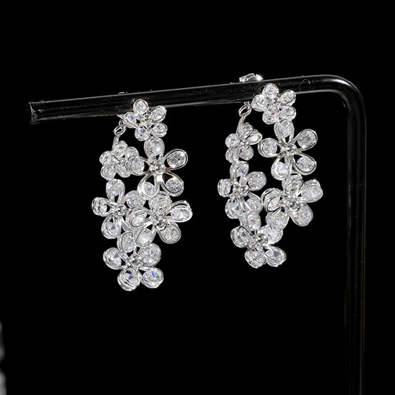 Sier Needle Zircon Flower Two-Way Fashionable Light High-End Exquisite Niche Versatile Earrings for Women