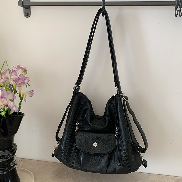 Designer Luxury Bag Bag Motorcycle Girl Backpack Simple Retro Soft Leather Large Capacity Multiple Carrying Methods Adjustable Single Shoulder Tote Ba