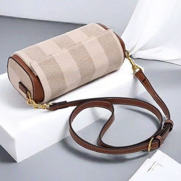 2025 Summer New Women's Shoulder Bag Armpit Bag Women's Shoulder Crossbody Bag Daily Casual Commuting Handbag Color Blocked Fashion Designer