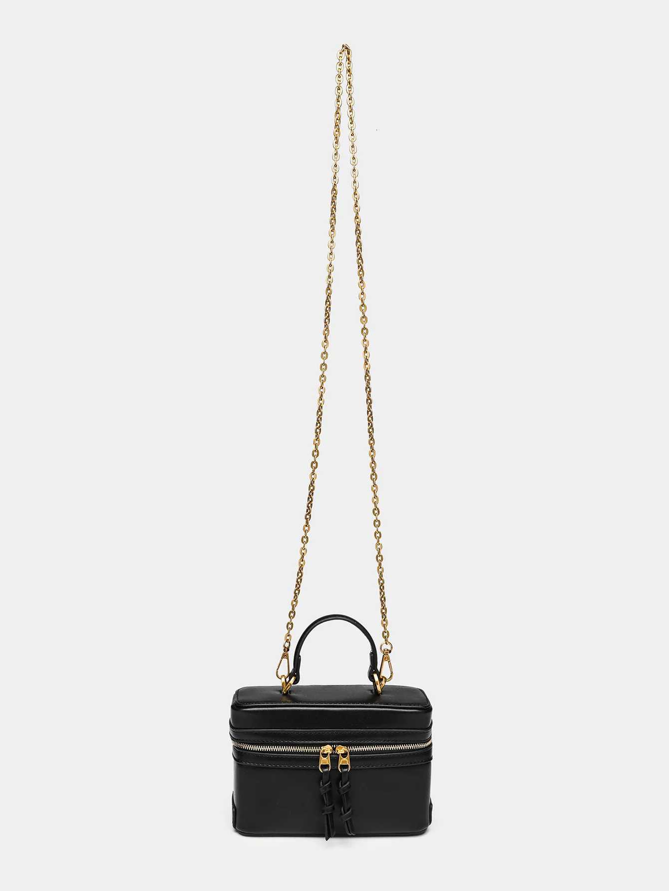 2024 Summer New Fi All-in-One Black Single Shoulder Popar Portable Hard Fi Small Square Bag Y250730