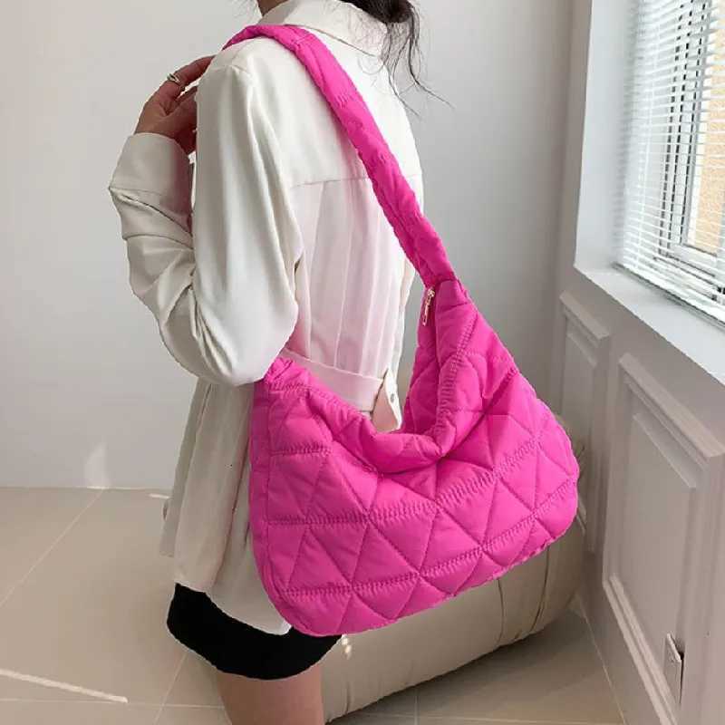 Puffer Quilted Crossbody Bag Stylish Padded Shoulder Bag Large Capacity Hobo Bag for Travel Sports Y250730