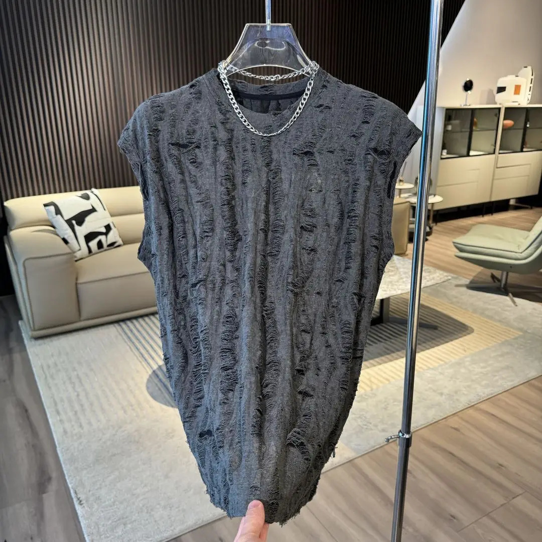 y Stylish Sleeveless Tshirt for Men Fashionable Versatile Solid Color Vest Summer Trendy Roundneck Set 250729