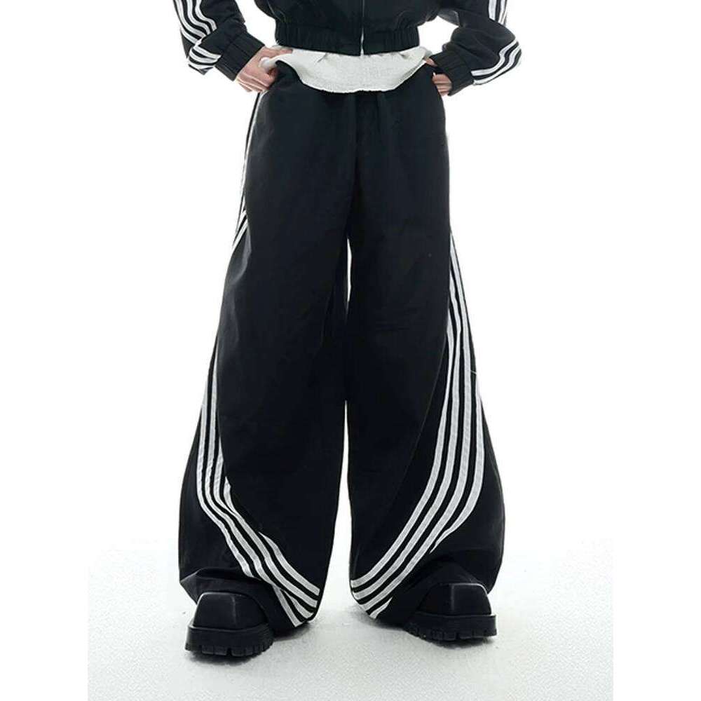 Mauroicardi Spring Cool Baggy White And Black Striped Wide Leg Pants For Mens Elastic Waist Designer Clothes Streetwear