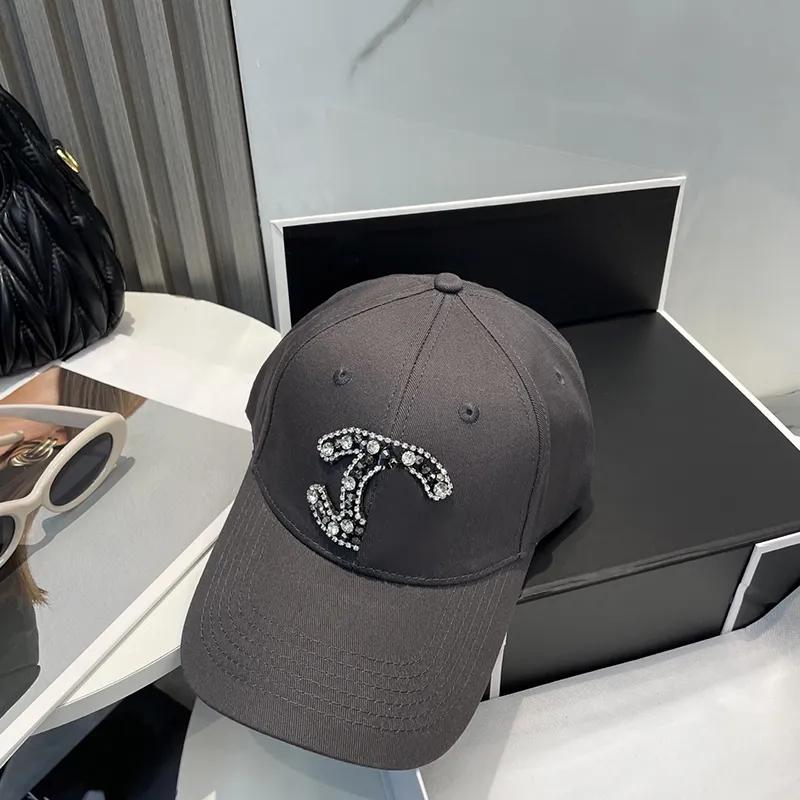 Designers Ball Caps Men Womens Baseball Cap Luxury Designer Hats Fashion Diamond Decoration Hip Hop Casquette Letter Relief Outdoor Visor Baseball Hat