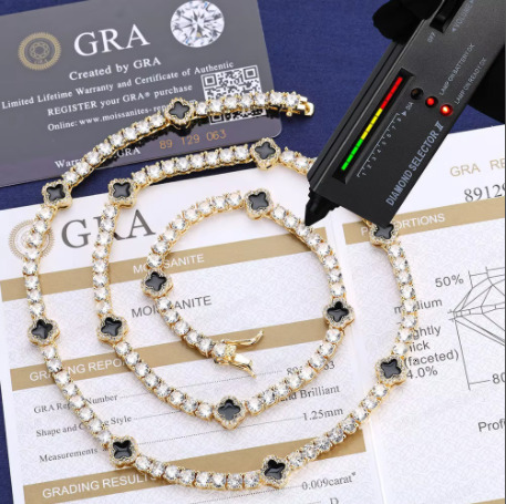 High Quality 925 Sterling Silver Diamond VVS Moissanite Tennis Bracelet Fashionable Hip Hop Iced Out Clover Bracelet
