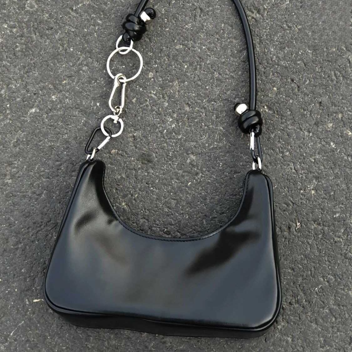 Summer New Women's Shoulder Bag Fashion Handbag Niche Women's Armpit Bag Summer New Commuting Bag Rock Texture Dumpling Bag Designer Bag