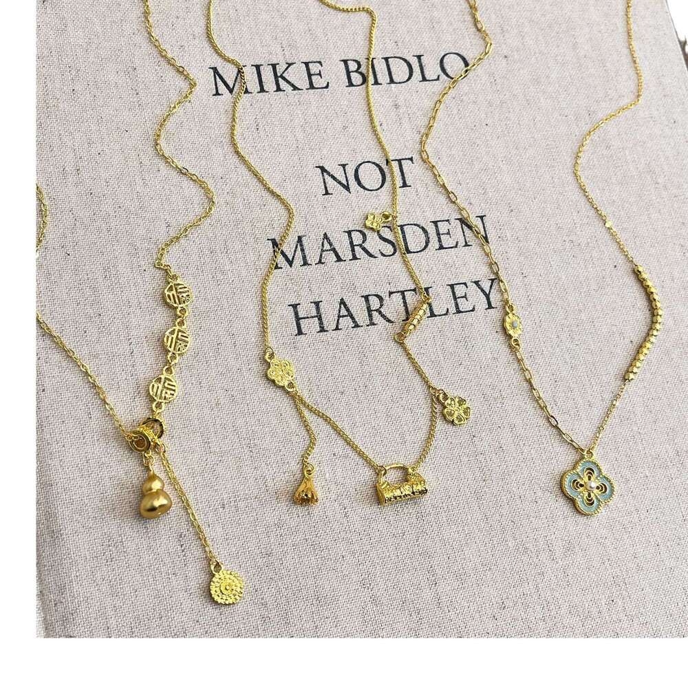 Flowery Tassel Peace Lock Bag Necklace Wealthy Flower Chain Fashionable Elegant Versatile High-end Feel 2024 New Model 2b1