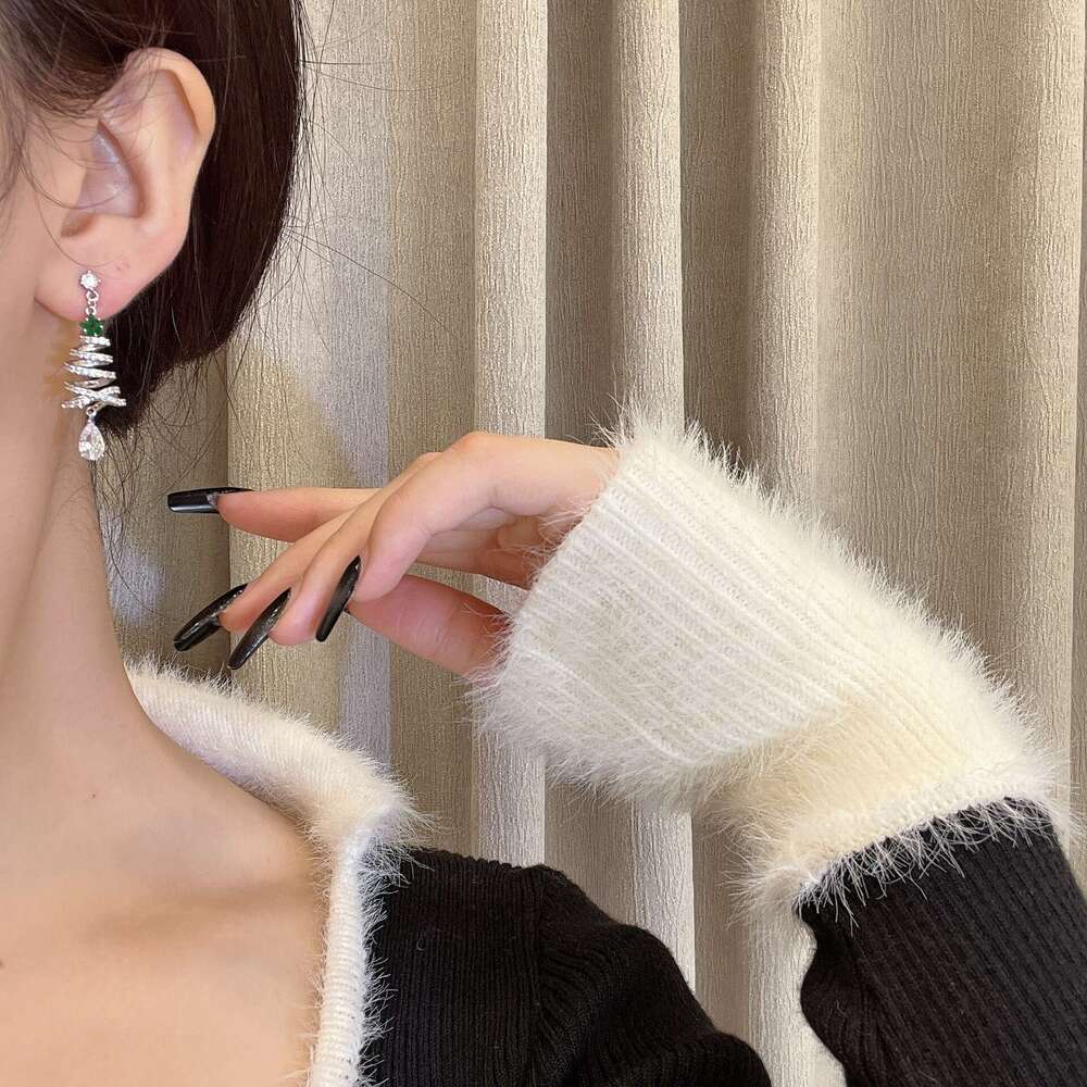 Unique Niche Design Christmas Tree Earrings for Women, Autumn Winter Atmosphere, Elegant Earrings, Cute and Delicate Ear Accessories 835