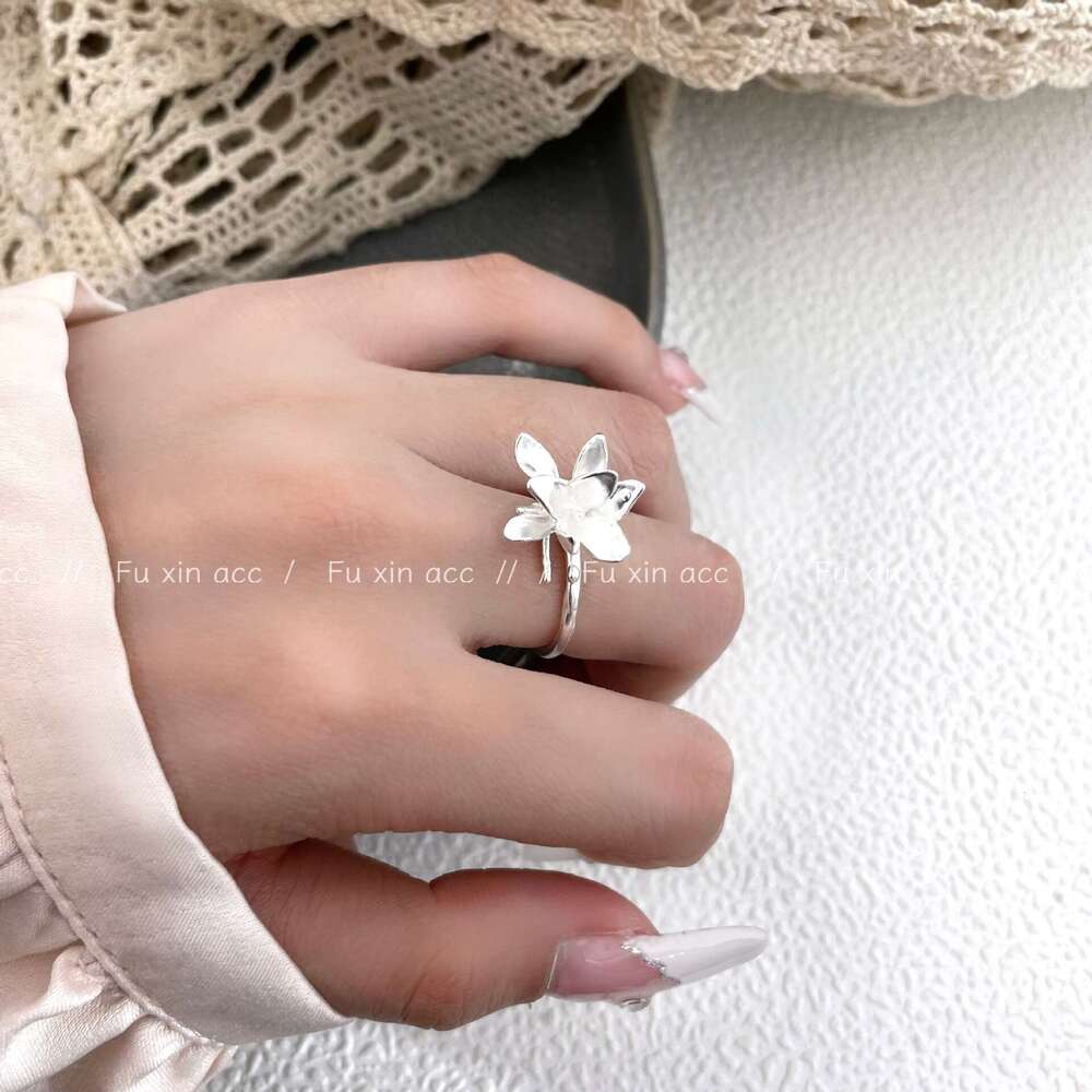 Winding Open Ring for Women, Exquisite Versatile Blooming White Lotus Earrings, Light Luxury Niche High-end Jewelry e85