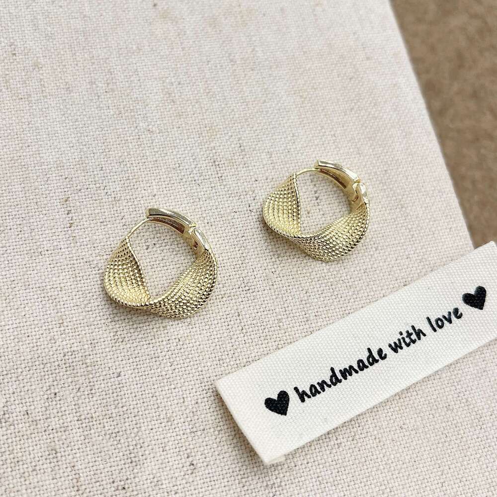 Wrinkled Earrings Ins Style Personality Twisted Braided Niche Design Versatile Minimalist Ear Clips 6fa