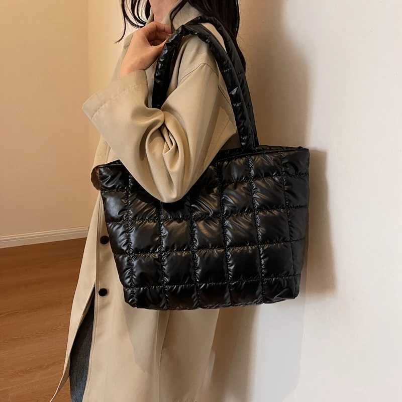 100% Cotton Linen Cotton Linen Bag Large Capacity Cloud Bubble Bag Zipper Closure Solid Color Bag Gloss Surface for Shopping Traveling Y250730