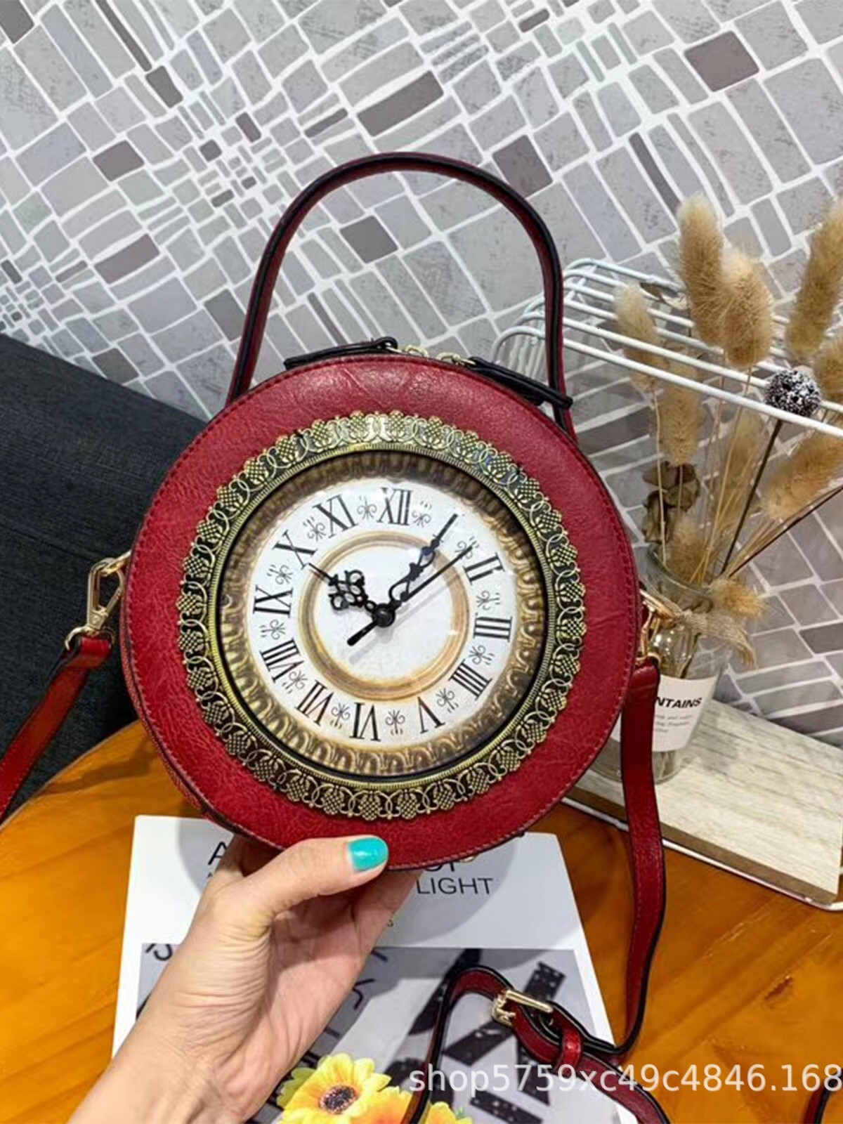 Temu Fashion Personality Crossbody Creative Clock Shape 3D Handbag Shoulder Bag Standard ddmymoon