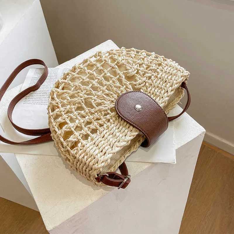 Casual Handwoven Shoulder Crossbody Bag Hollow Half Moon Beach Shoulder Bag for Mens Daily Use Work Travel Party Y250730
