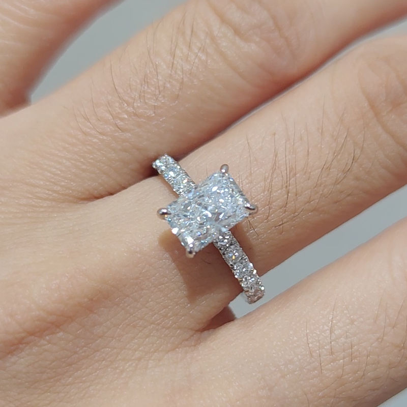 Customized 1CT Radiant Cut Diamond 18k Gold Jewelry IGI Certified HPHT Lab Created Cvd DEF VVS VS Lab Grown Diamond Ring