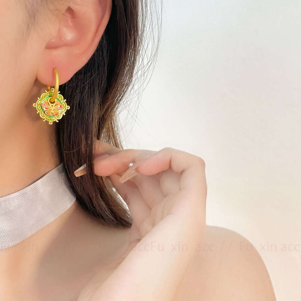 New Chinese Style Fashion Personality Colorful Butterfly Simple Elegant Exquisite High-end Feel Versatile Earrings 3ec