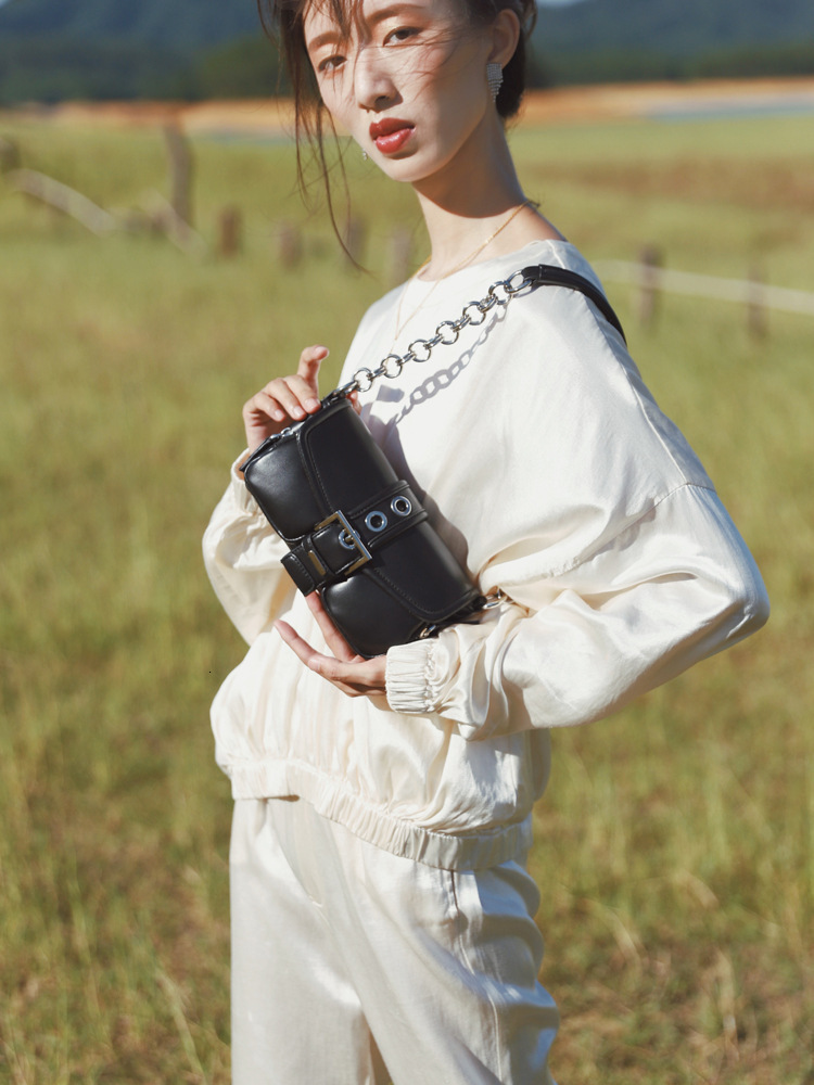 Designer Bag Niche Design Bag Mini Retro Ring Chain Underarm Bag 2025 New Luxury Bag Trend Baguette Crossbody Small Bag Tote Bag