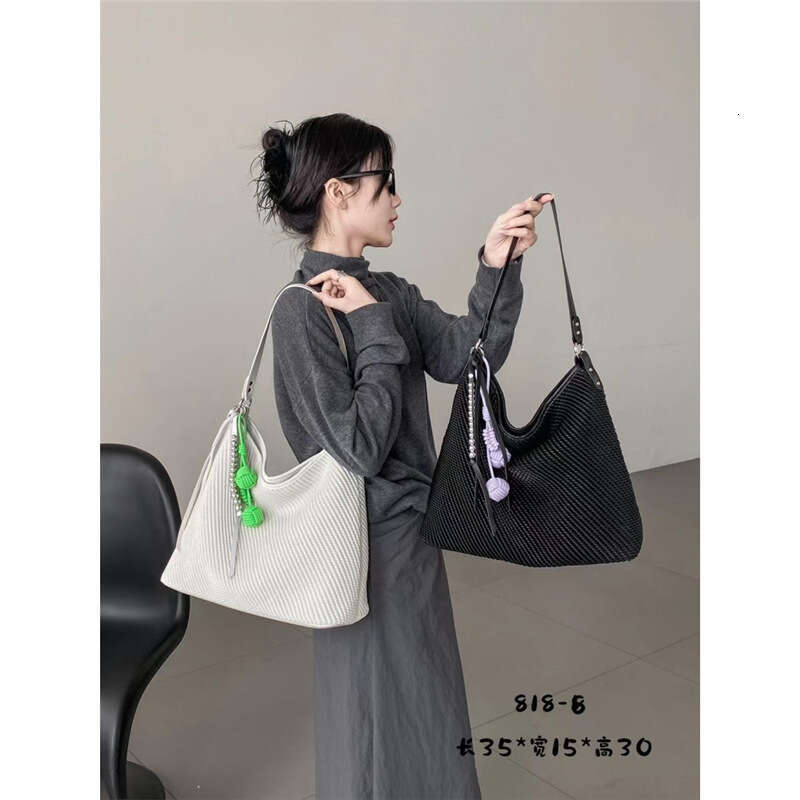 Genuine Leather Wrinkled Large Underarm Tote Niche Cowhide High-End Feel New Soft Woven Pattern Single Shoulder Crossbody Bag Trendy B5