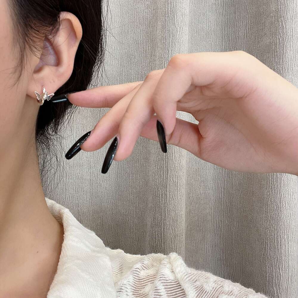 Butterfly Hoop Earrings for Women, Niche Design, High-end Sweet Earrings, Circle Clips, 2024 New Style, Elegant Ear Jewelry d30