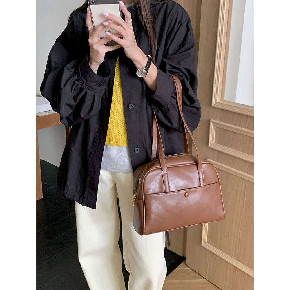 Women's Korean Shoulder Ladies' Early Spring 2025 New Underarm Bag, Versatile Large Capacity Tote Bag