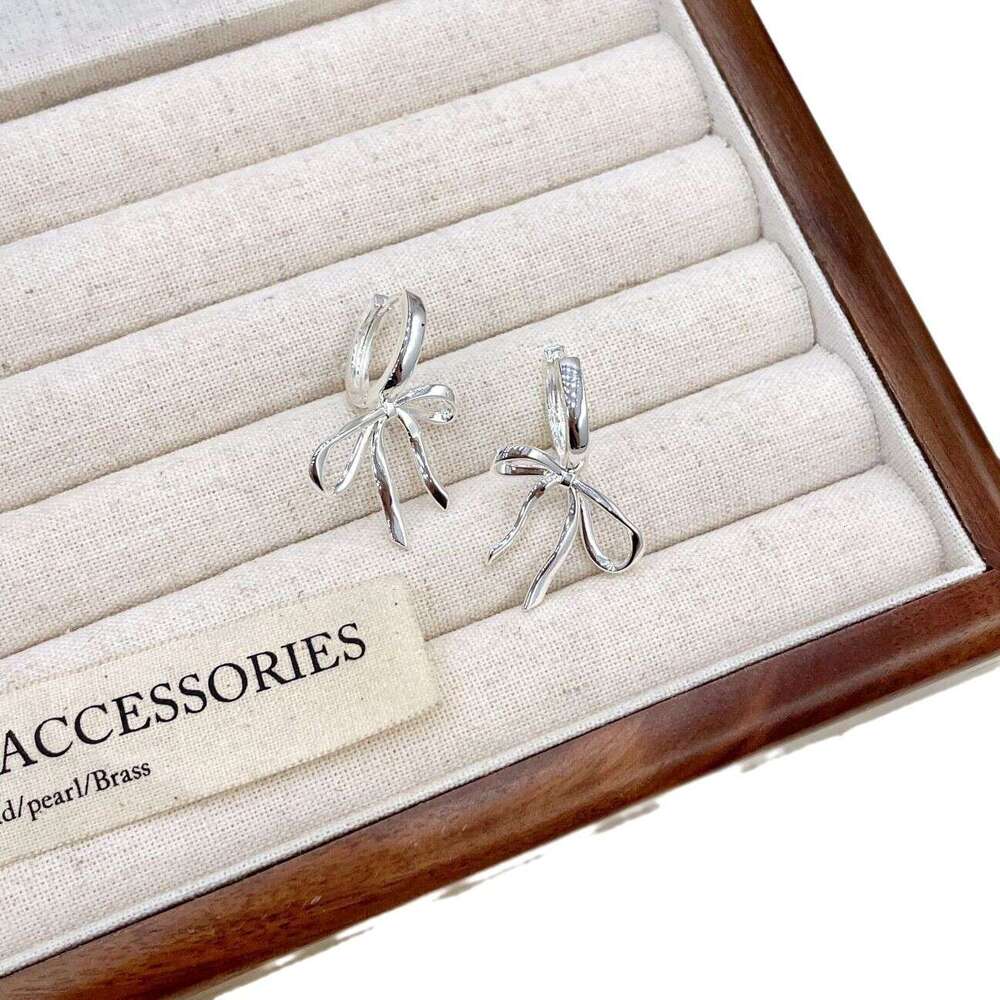 Ribbon Bow for Women, Niche Design, High-End Feel, Brushed Sweet Cool Style, Light , Elegant and Simple Hoop Earrings 97a
