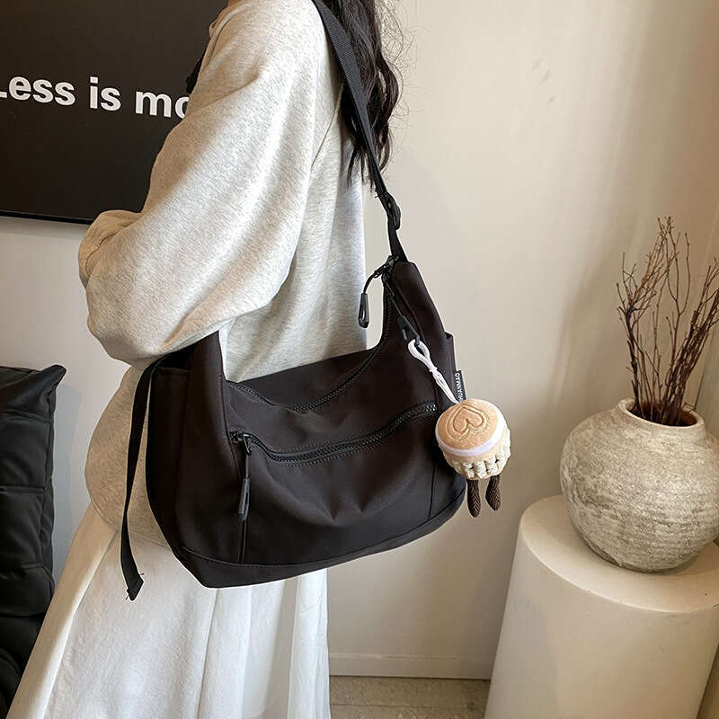 2024 Crossbody for Women Summer New Fashion Trend Casual Single Shoulder Canvas Bag with Unique Design and Small Capacity