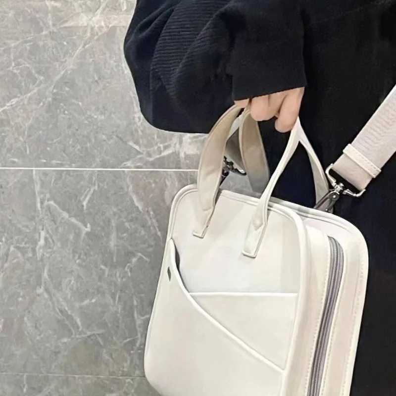 The laptop bag is suitable for Apple 14-inch Lenovo Xiaoxin 15.6 and customer documents. y250730