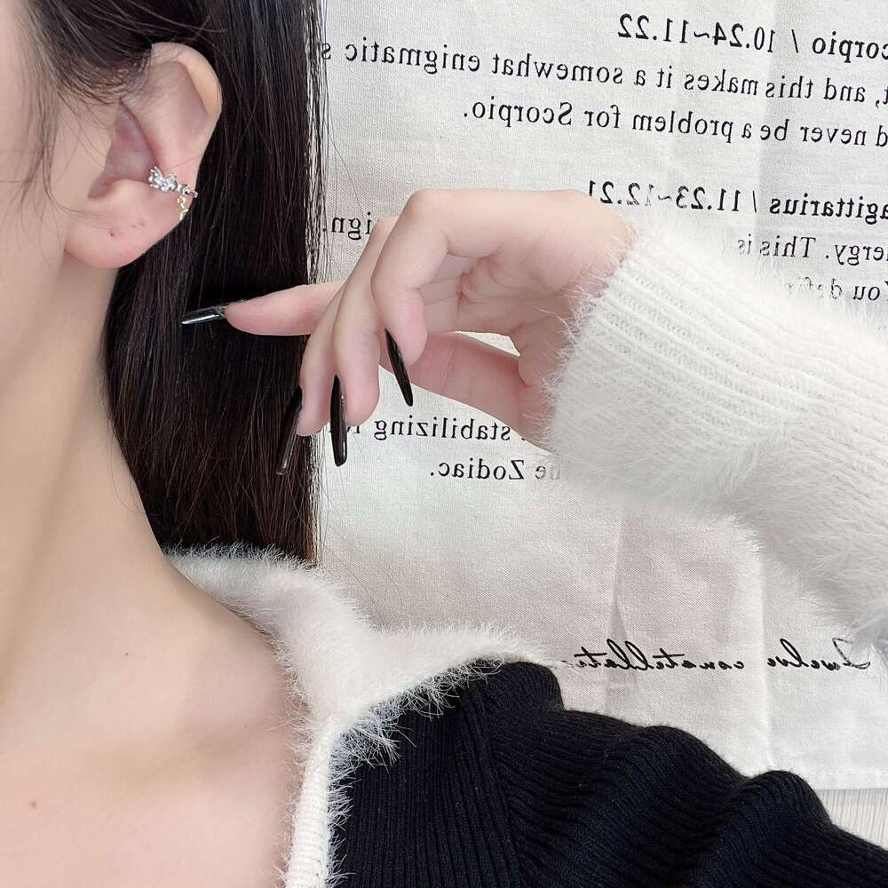 Super Fairy Micro Inlaid Dynamic Butterfly Star Cuff for Women, Niche Light Elegant Simple Versatile Bone Clip Ear Jewelry 1da