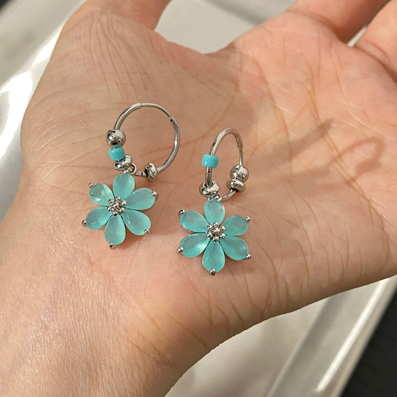 Crystal Flower Pendant Forest Style Fresh Fashion Niche Design Sense Light High-end Earrings for Women