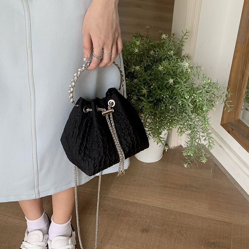 Designer Bag Korean Version Ins Niche Handbag 2025 New Fashion Sweet Bucket Bag Chain Bag Single Luxury Bag Shoulder Crossbody Bag Trendy Tote Bag