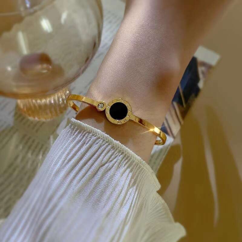 Open Black Beixiyin Light Couple Titanium Steel Roman Numeral Bracelet for Women Versatile Non-Fading Jewelry Bangle