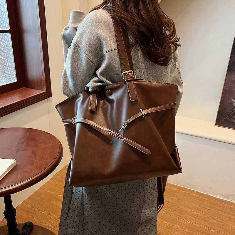 Big PU Leather Shoulder Bag for Women 2025 Winter Trend New Y2K Fi Handbags Women Travel Luxury Tote Bag Bags Y250730