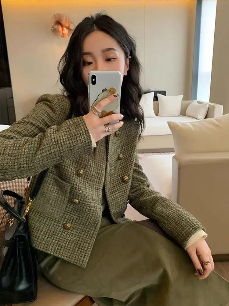 Vintage French Buttons Tweed Jacket Women Spring Autumn Coat Cropped Short Tops Long Sleeve n Clothing Trends 250730