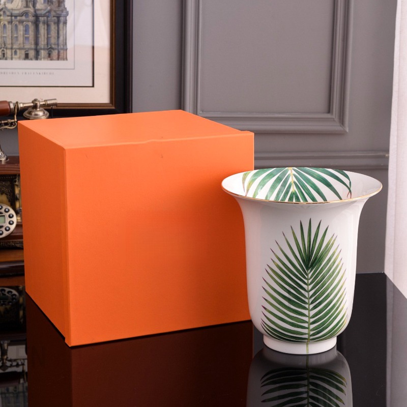 Elegant European Bone China Decorative Vase Home Decor - Perfect for Lobbies Desks