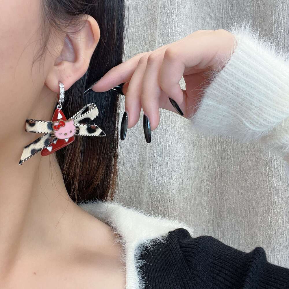 Leopard Print Dopamine Age-Reducing Y2 Cute Personality Creative Fashion Sweet Cartoon Earrings for Women c6f