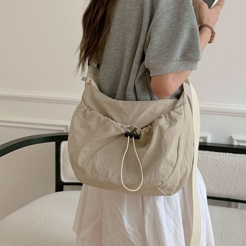 Designer Bag Nylon Bag Summer 2025 New Trend Korean Casual Tote Bag Versatile Luxury Bag Shoulder Crossbody Bag Saddle Bag Tote Bag