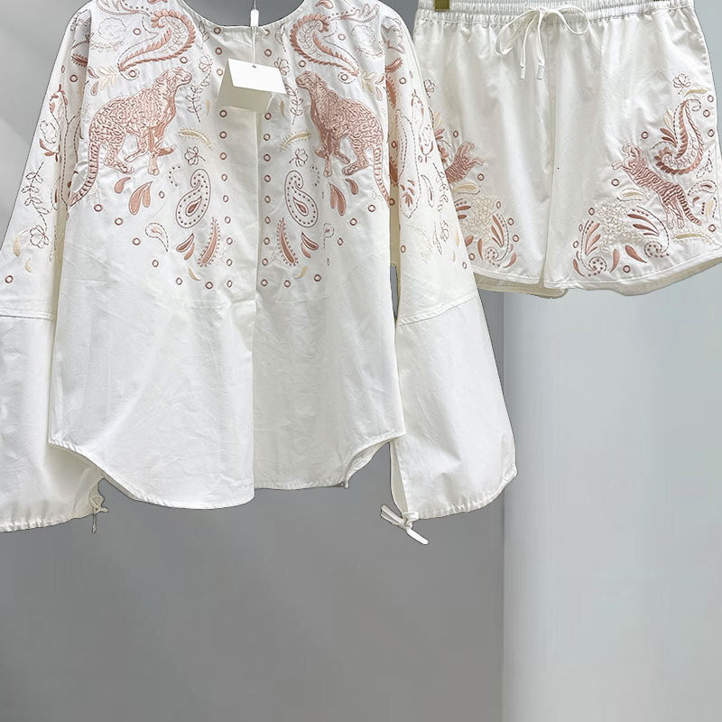 Women's Heavyweight Embroidered Cotton Two Piece Sets Luxury Fashion Runway Round Neck Shirts Elastic Waist Shorts Designer Matching Set S0769
