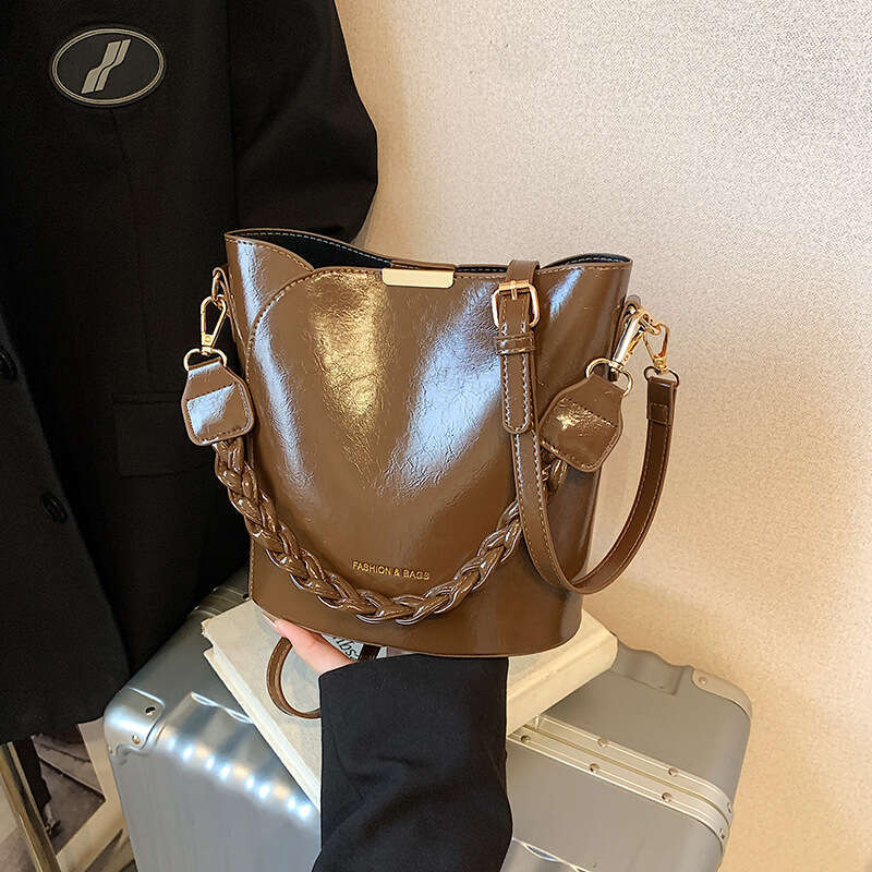 Unique Design Trendy Single Shoulder for Women 2025 New Textured Bucket Handbag Crossbody Bag